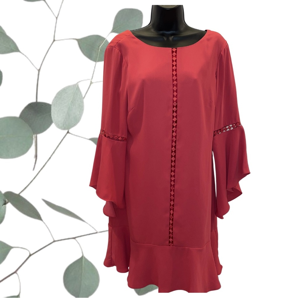 Coral dress with beautiful details - White House Black Market